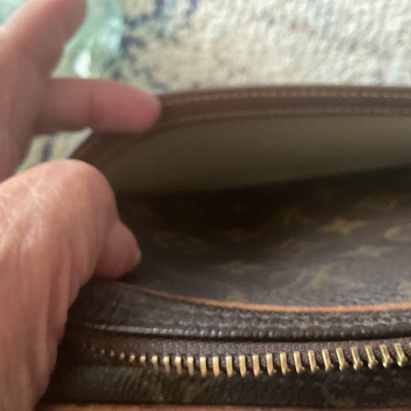 Louis Vuitton Monogram Reporter Crossbody PM - Picture 16 of 16